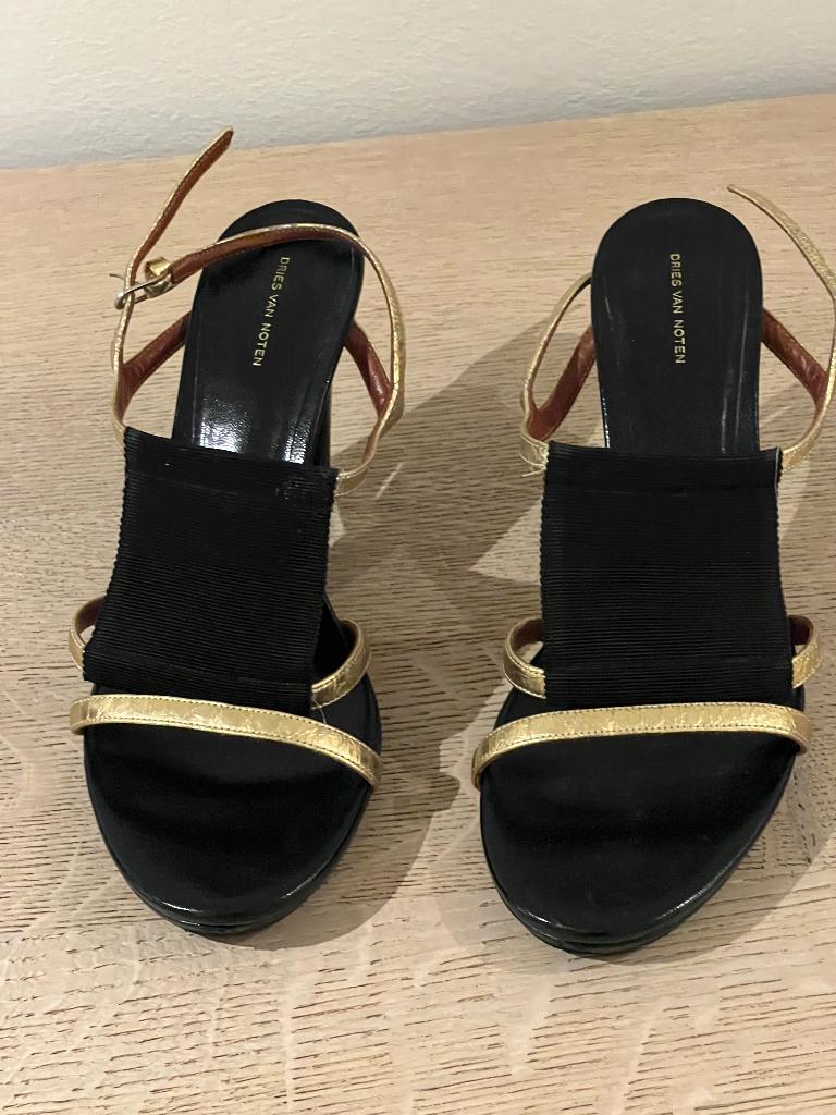 Dries van noten 39, Schoenen met lage hakken, Zwart, Nieuw, Dries van noten