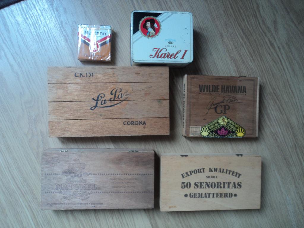 Zolder opruiming  Retro Sigarendoosjes, Verzenden, Zo goed als nieuw, Tabaksdoos of Verpakking