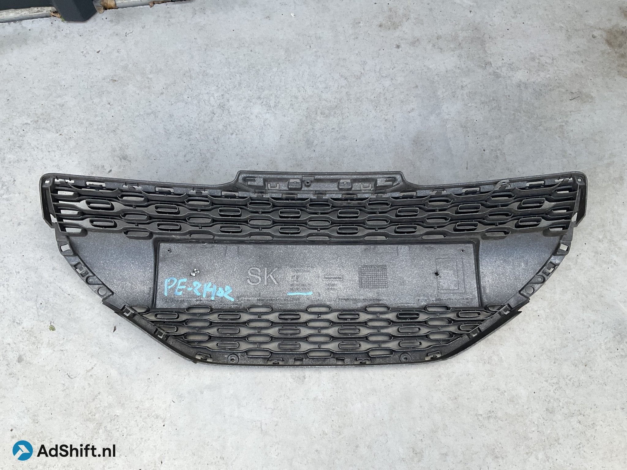Bumper Grill Peugeot 208 9672794377 voorbumper Rooster PE:21