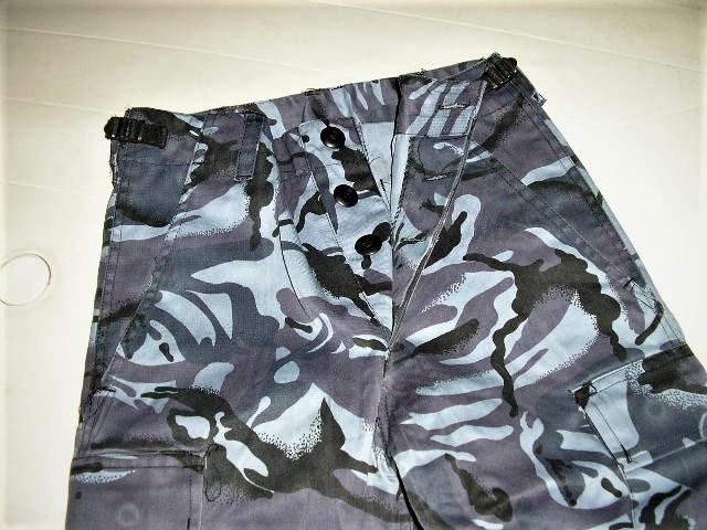 Camouflage broek maat 140 zgan, Ophalen of Verzenden, Zo goed als nieuw, Jongen of Meisje, Broek