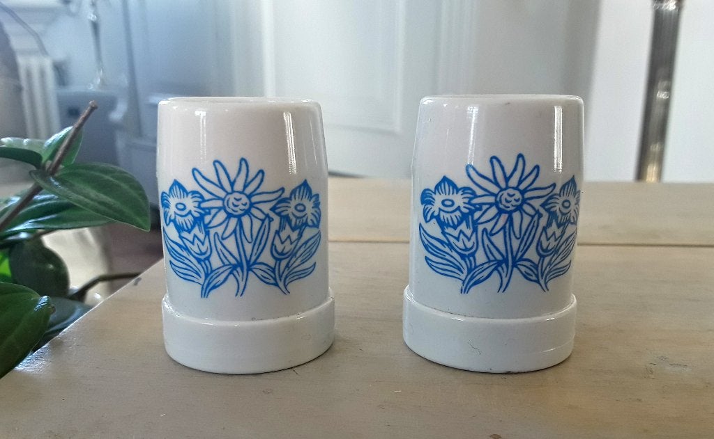 Hele kleine bekers - kruikjes (2 stuks), Ophalen of Verzenden