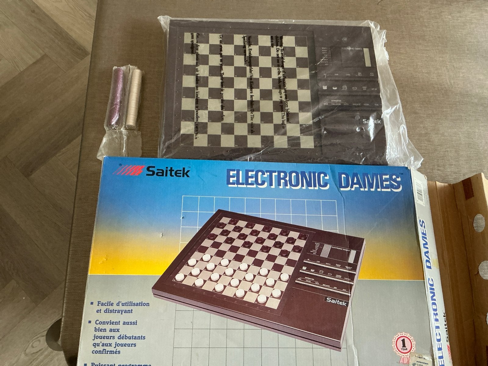 Saitek Electronic Dames & Schaken - Zo goed als nieuw, Ophalen of Verzenden, Zo goed als nieuw, Schaken