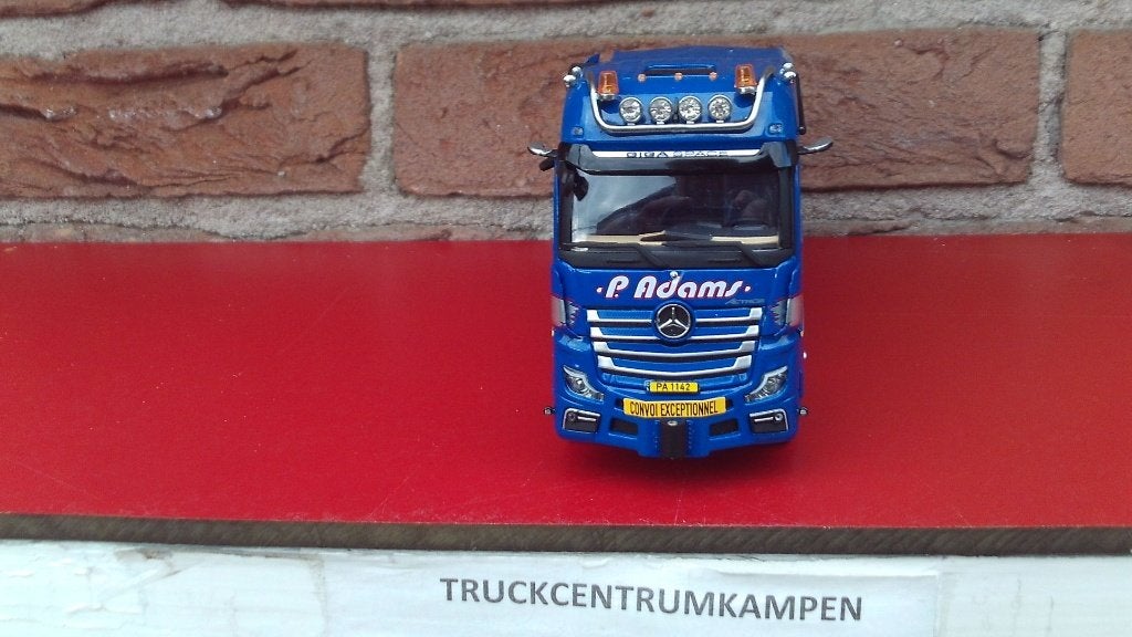 IMC  Mercedes  Benz  Actros  van  P. Adams., Hobby en Vrije tijd, Modelauto's | 1:50, Ophalen of Verzenden, Nieuw, Bus of Vrachtwagen