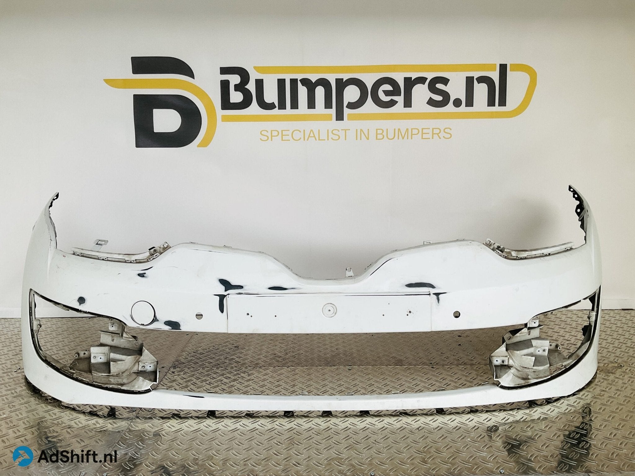 BUMPER Renault Megane 3 Facelift 2013-2015 VOORBUMPER 2-F4-1, Auto-onderdelen, Bumper