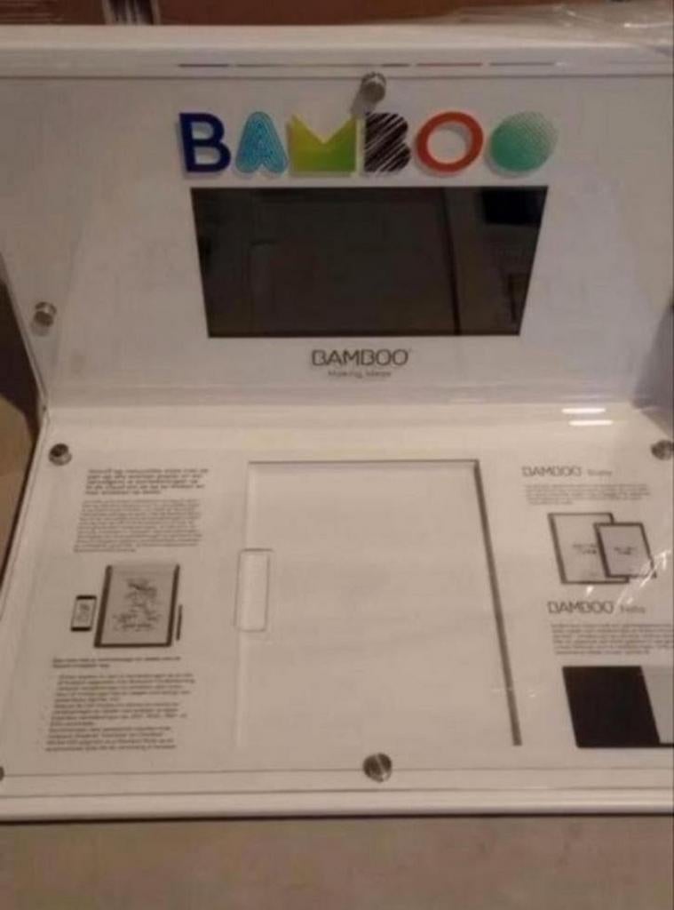 demonstratie display met hdmi usb sd ingang met adapter zo g, Ophalen of Verzenden, Zo goed als nieuw