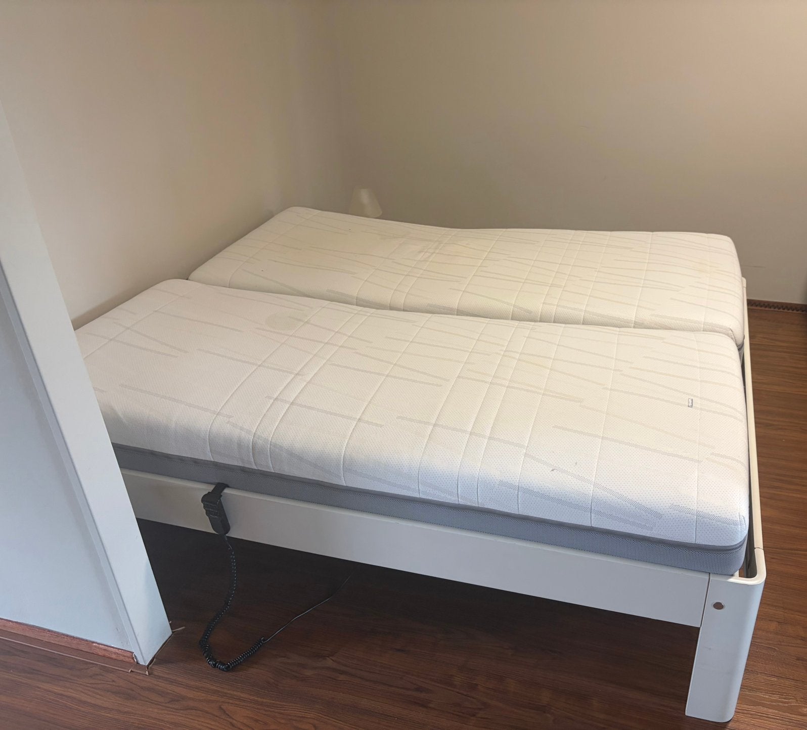 Auping Auronde Bed 180x210 Elektrisch + Auping matrassen