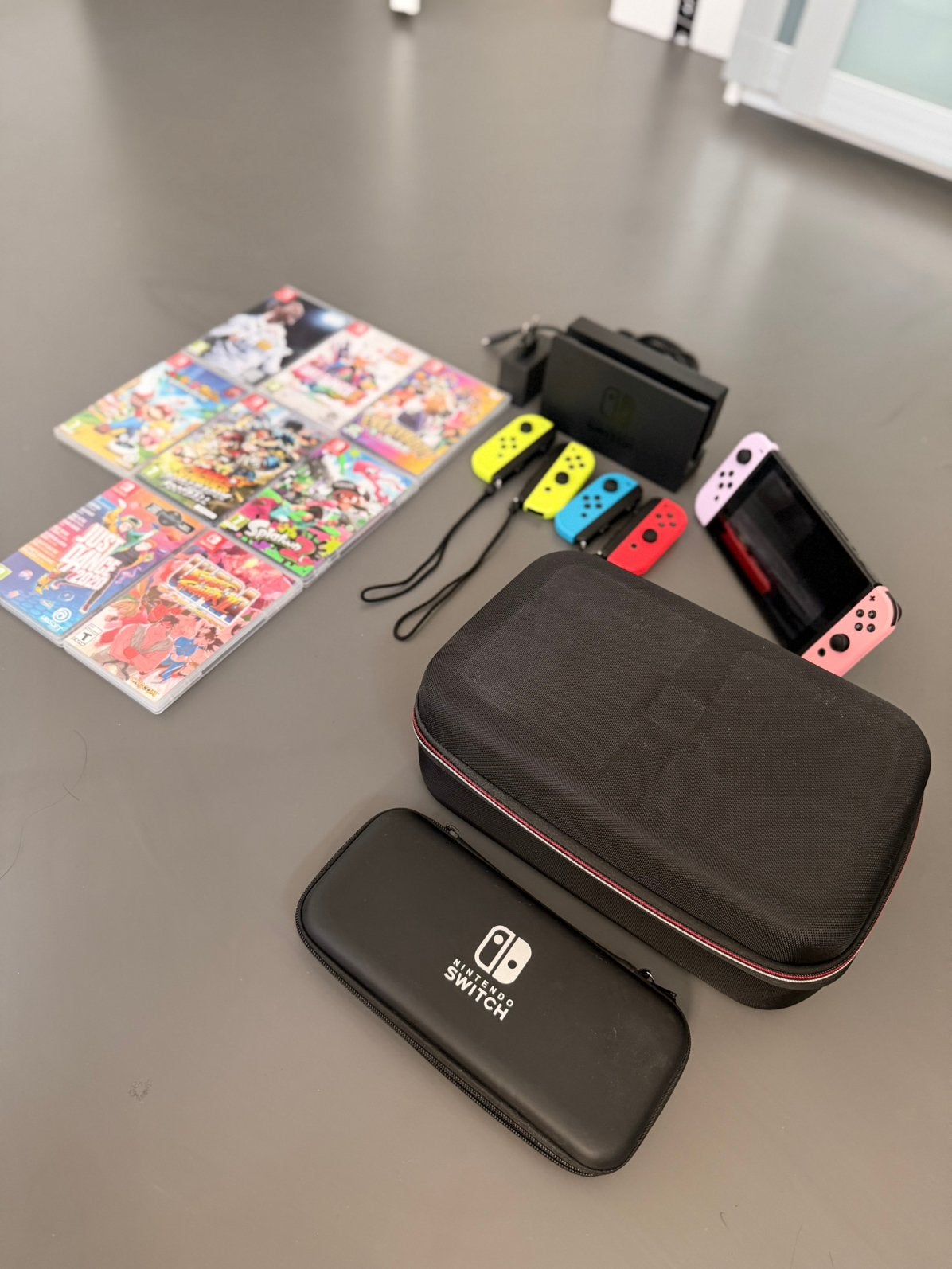 Nintendo Switch - All Inclusive, Spelcomputers en Games, Spelcomputers | Nintendo Switch, Zo goed als nieuw, Switch Original, Met 2 controllers