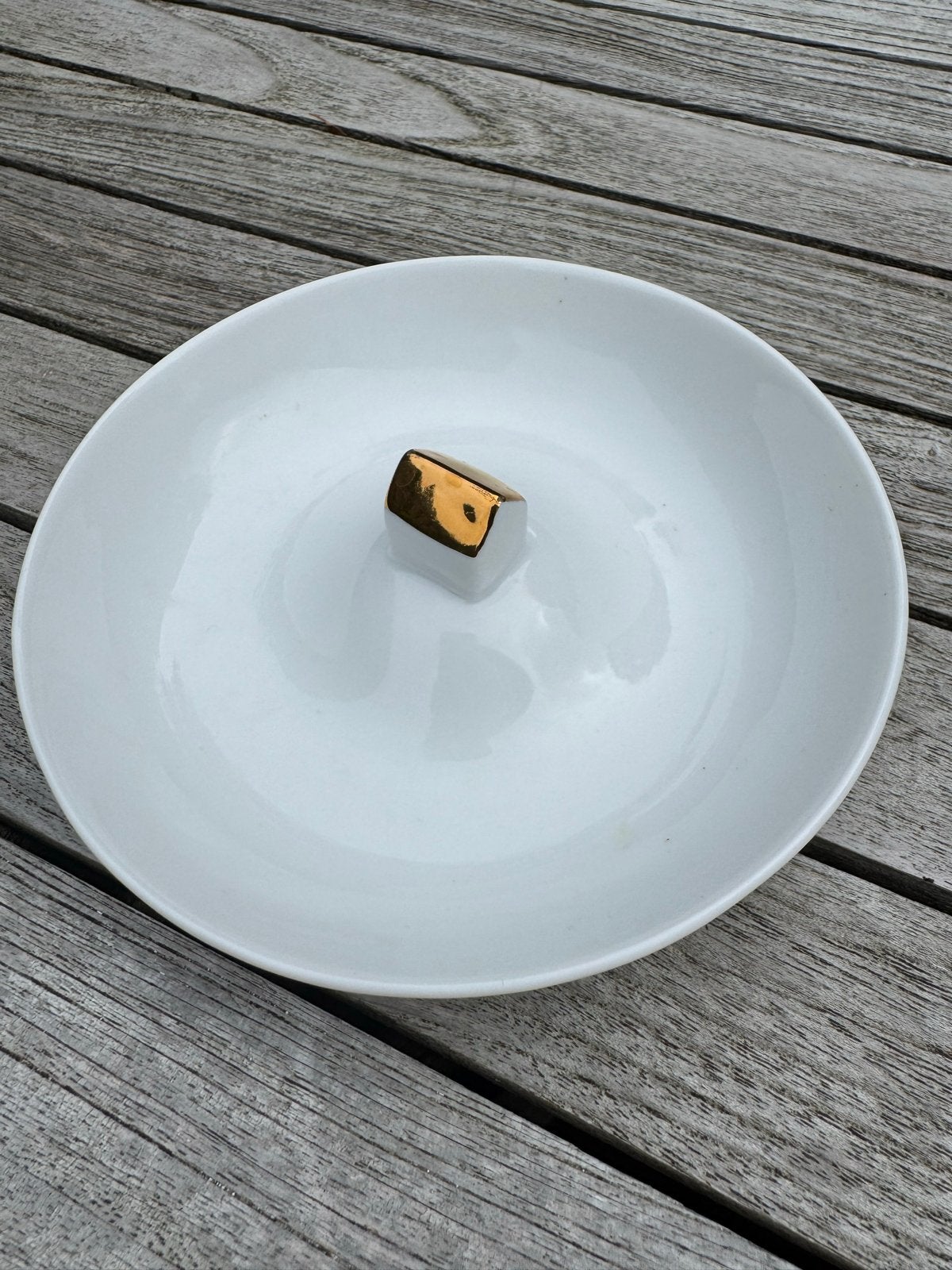 Räder Design porseleinen schaal met gouden huisje, Porselein of Keramiek, Schaal, Rond, Ophalen of Verzenden