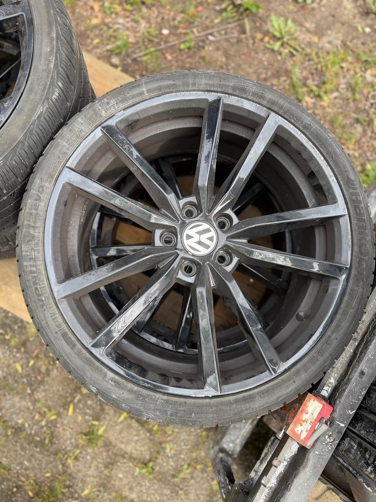 VW Golf/ caddy 18 inch velgen met Hankook zomerbanden, Ophalen, Gebruikt