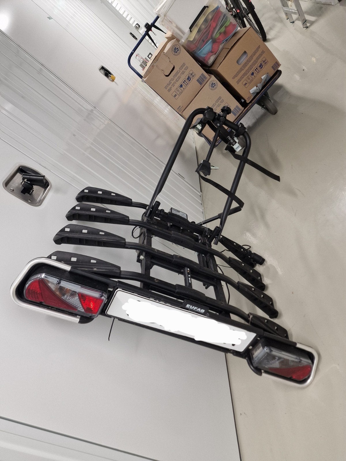 EUFAB AMBER 4 fietsendrager voor 4 fietsen, Auto diversen, Ophalen, 3 fietsen of meer, Zo goed als nieuw, Brede banden