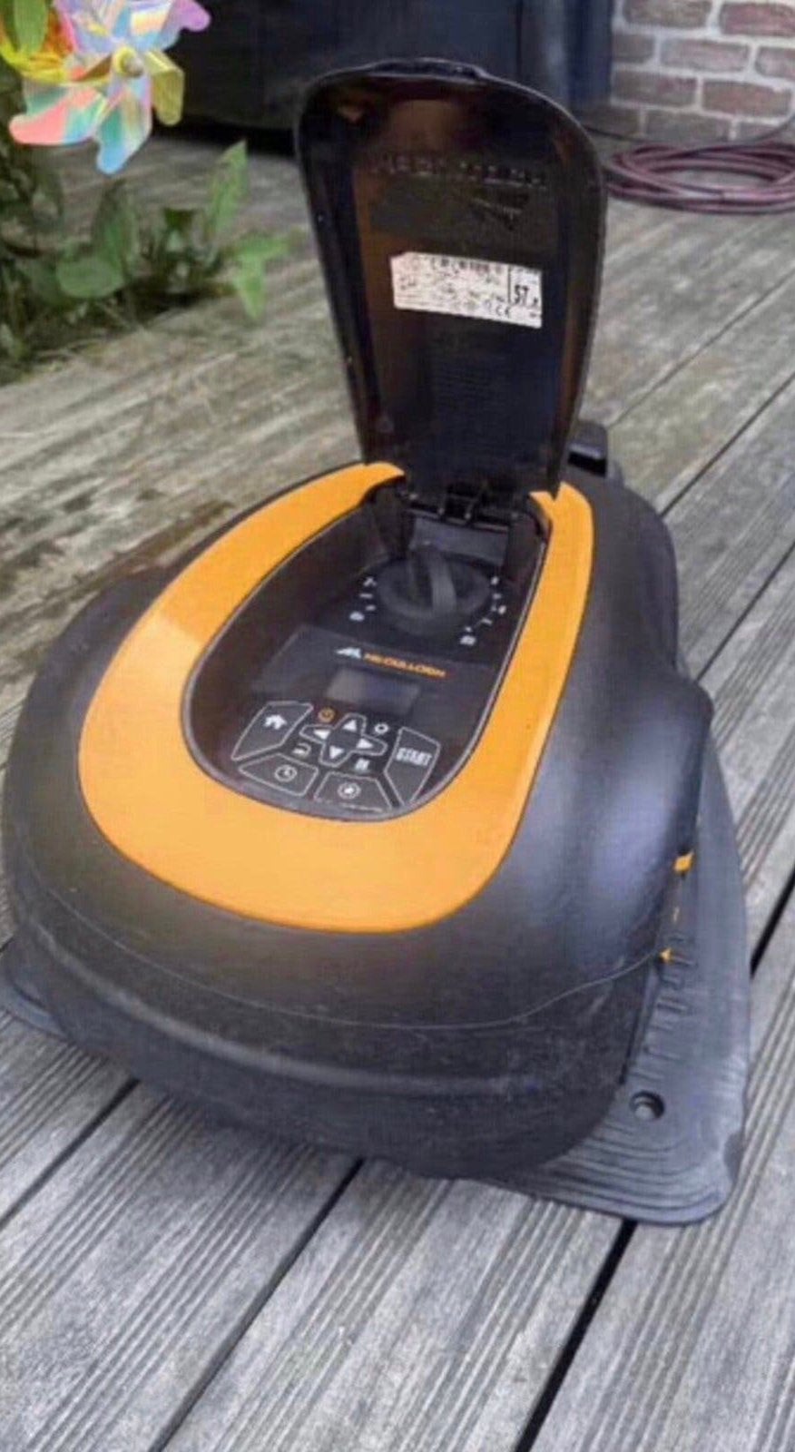 McCulloch S600 robotmaaier zonder laadstation, McCulloch, -, Bestuurbaar via app, -