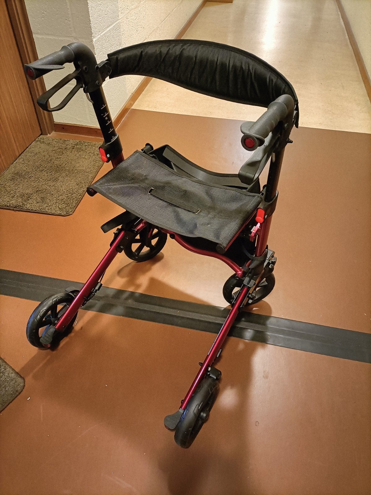 Rollator, zo goed als nieuw, Ophalen, Zo goed als nieuw