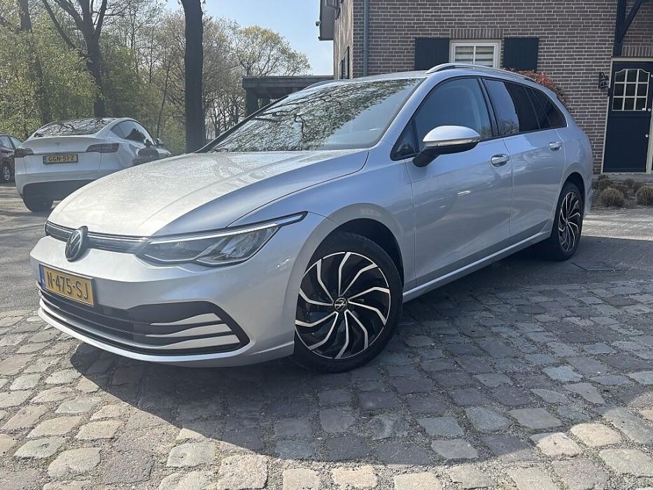Volkswagen Golf Variant 1.0 eTSI autom Life ecc,digidash,lmv, Gebruikt, Euro 6, 23 km/l, Origineel Nederlands