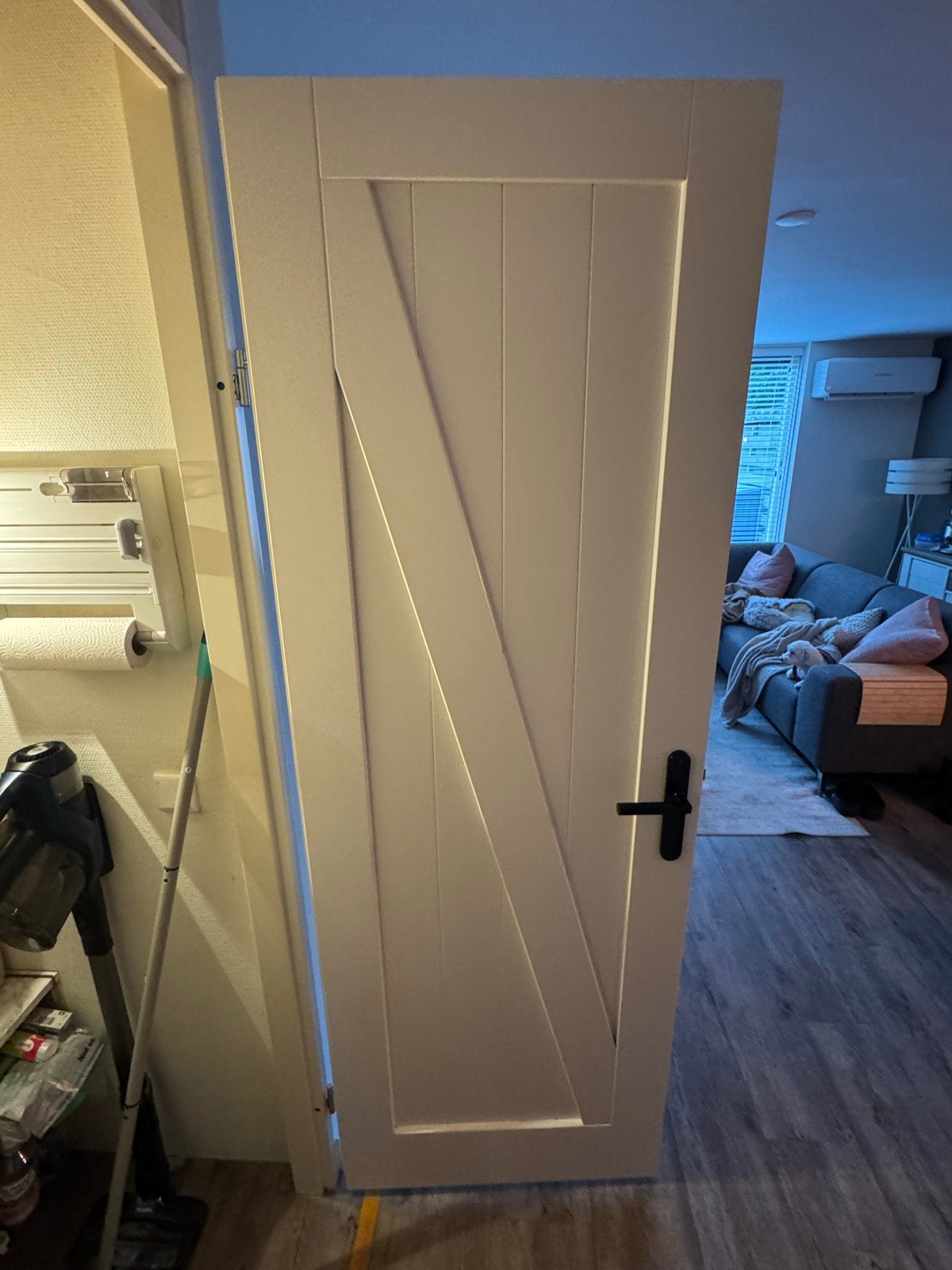 Landelijk voorraadkast deur wit met zwarte klink, Ophalen, Gebruikt, Minder dan 80 cm, Binnendeur