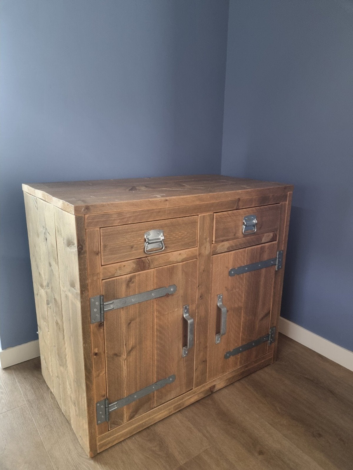 Vakman getimmerde dressoirkast / commode - 100x90.5x57 cm, Ophalen, Gebruikt, Overige houtsoorten, 50 tot 75 cm