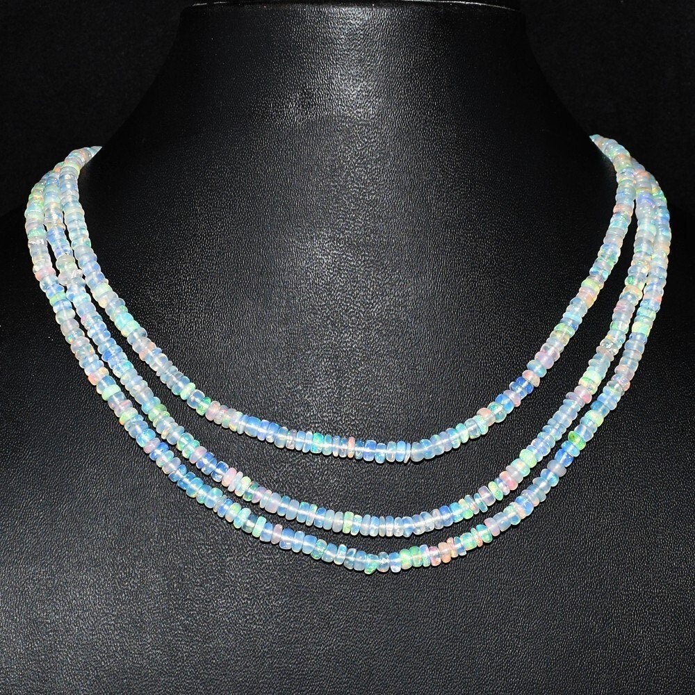 ketting met 136 karaat Ethiopische Opaal 3 snoeren uniek, Sieraden, Tassen en Uiterlijk, Kettingen, Nieuw, Steen of Mineraal, Wit