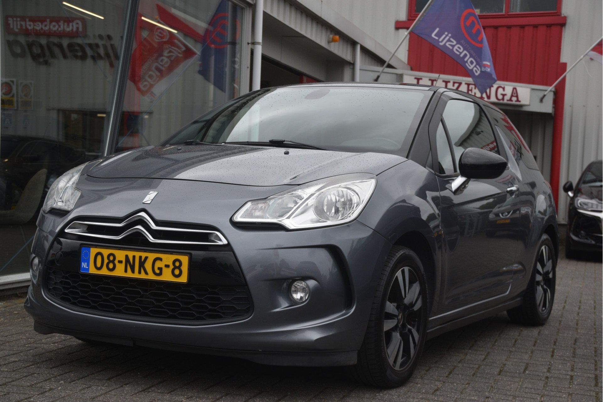 Citroën DS3 1.4 Chic Clima | Cruise | PDC | LMV | Bluetooth, Voorwielaandrijving, Euro 5, Stof, 4 cilinders
