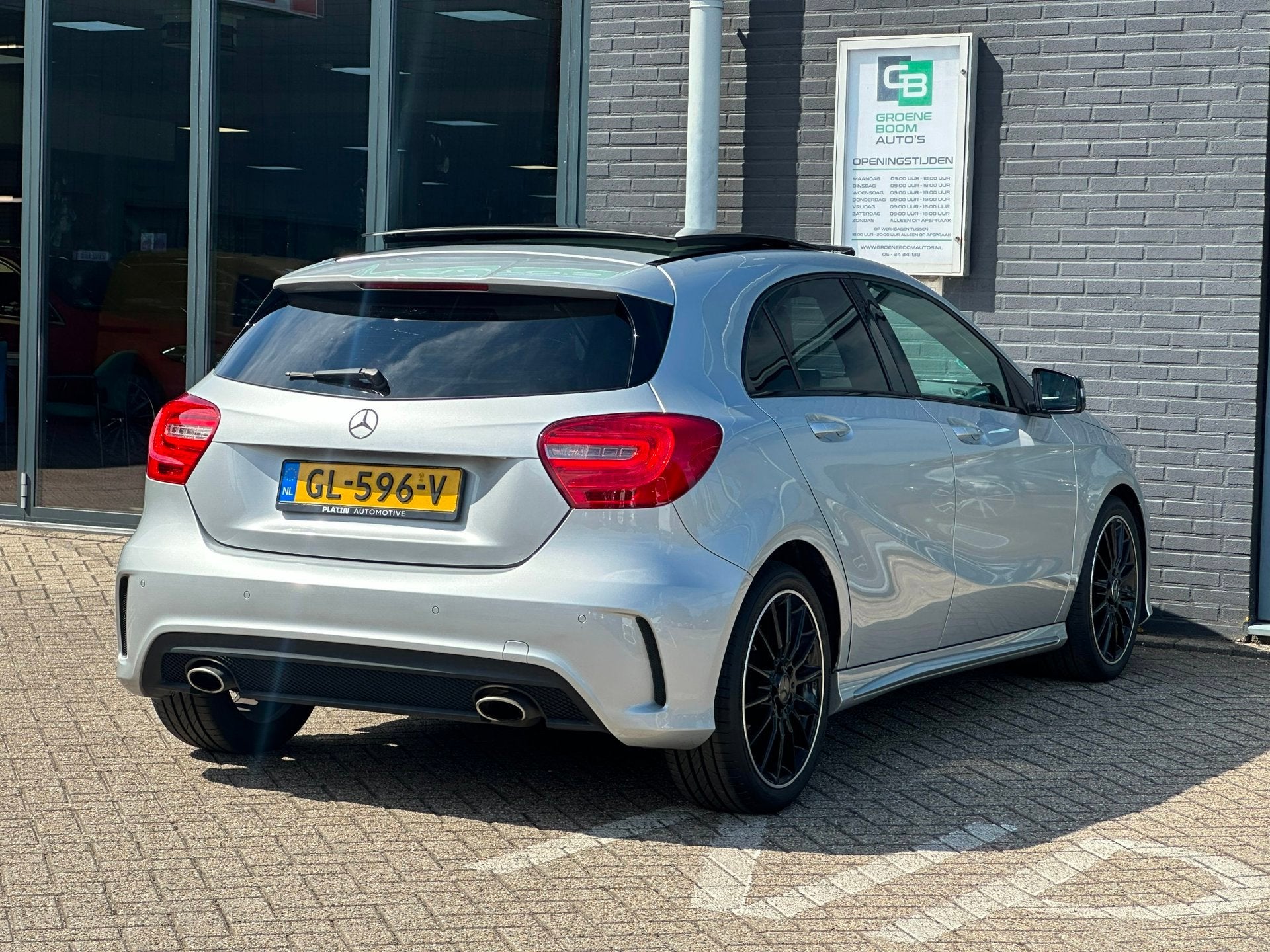Mercedes-Benz A-klasse 180 Ambition/AUTOMAAT/PANO/NL AUTO-NA, Auto's, Gebruikt, 4 cilinders, 122 pk, 19 km/l
