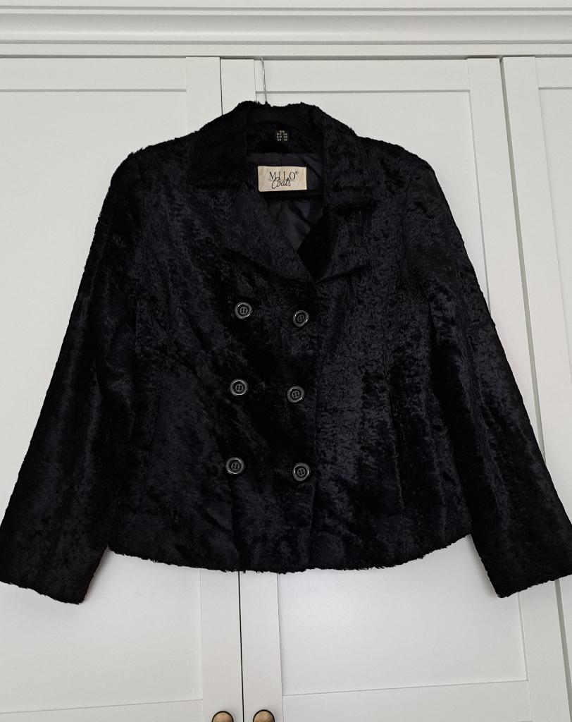 Nieuwe jas S/36, nieuwprijs 129 euro, Zwart, Nieuw, Ophalen of Verzenden, Maat 36 (S)