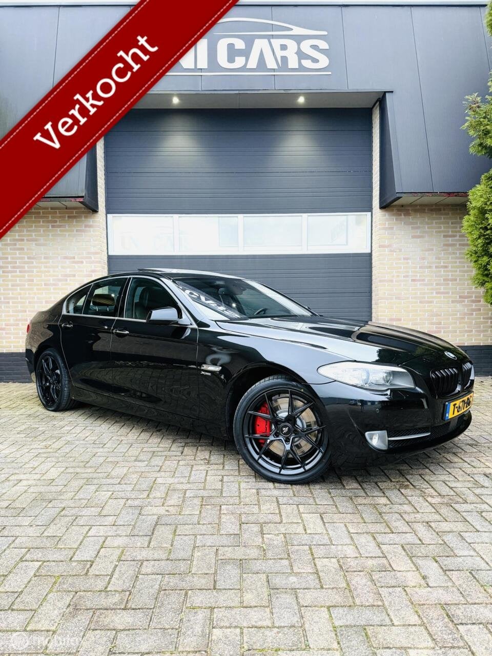 BMW 5-serie 550xi High Executive|408 PK|Opendak|Head Up|LM19, Automaat, Euro 5, Gebruikt, 2000 kg