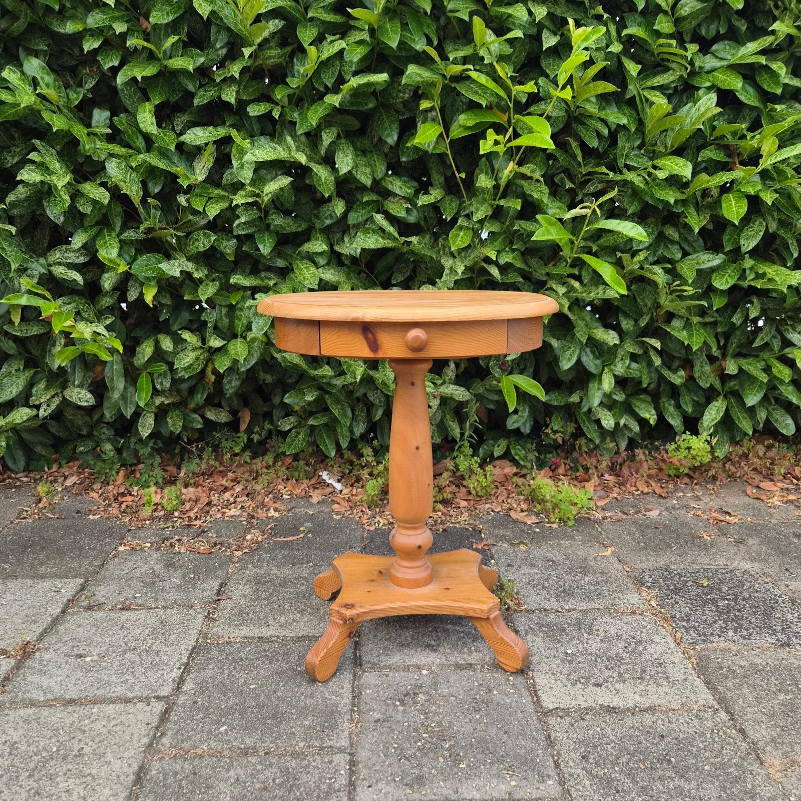 Vintage houten bijzettafel met lade, Antiek en Kunst, Antiek | Meubels | Tafels, Ophalen