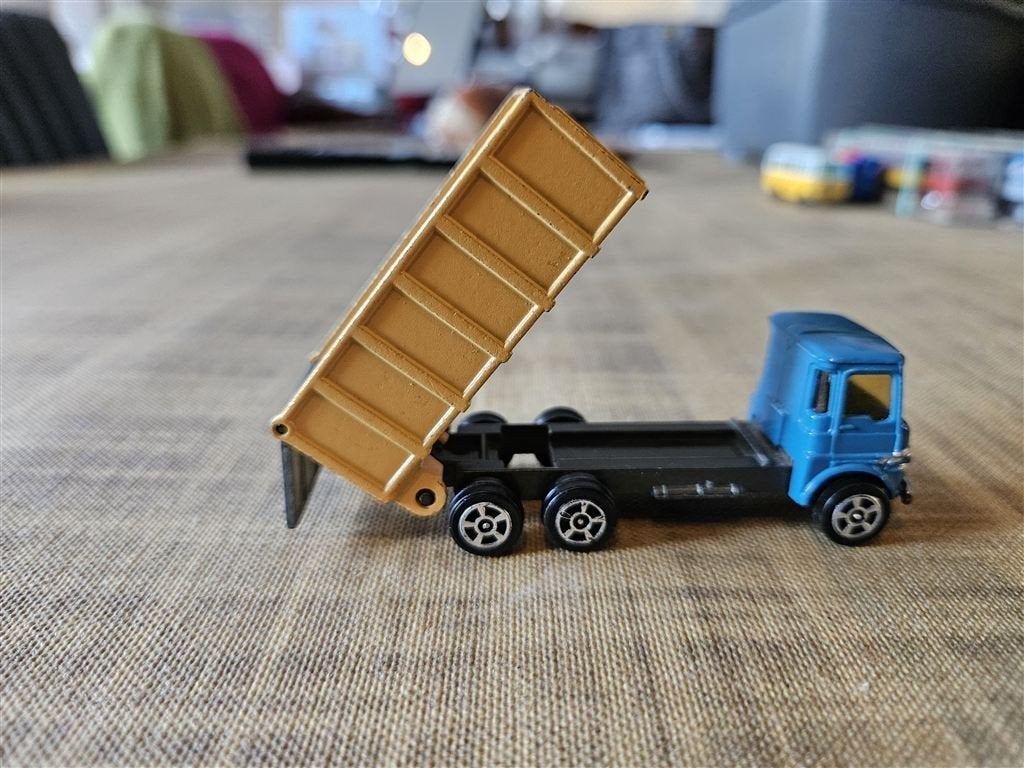 Vintage Corgi Juniors Whizz Wheels E.R.F. Tipper Truck, Ophalen of Verzenden, Gebruikt, Auto's