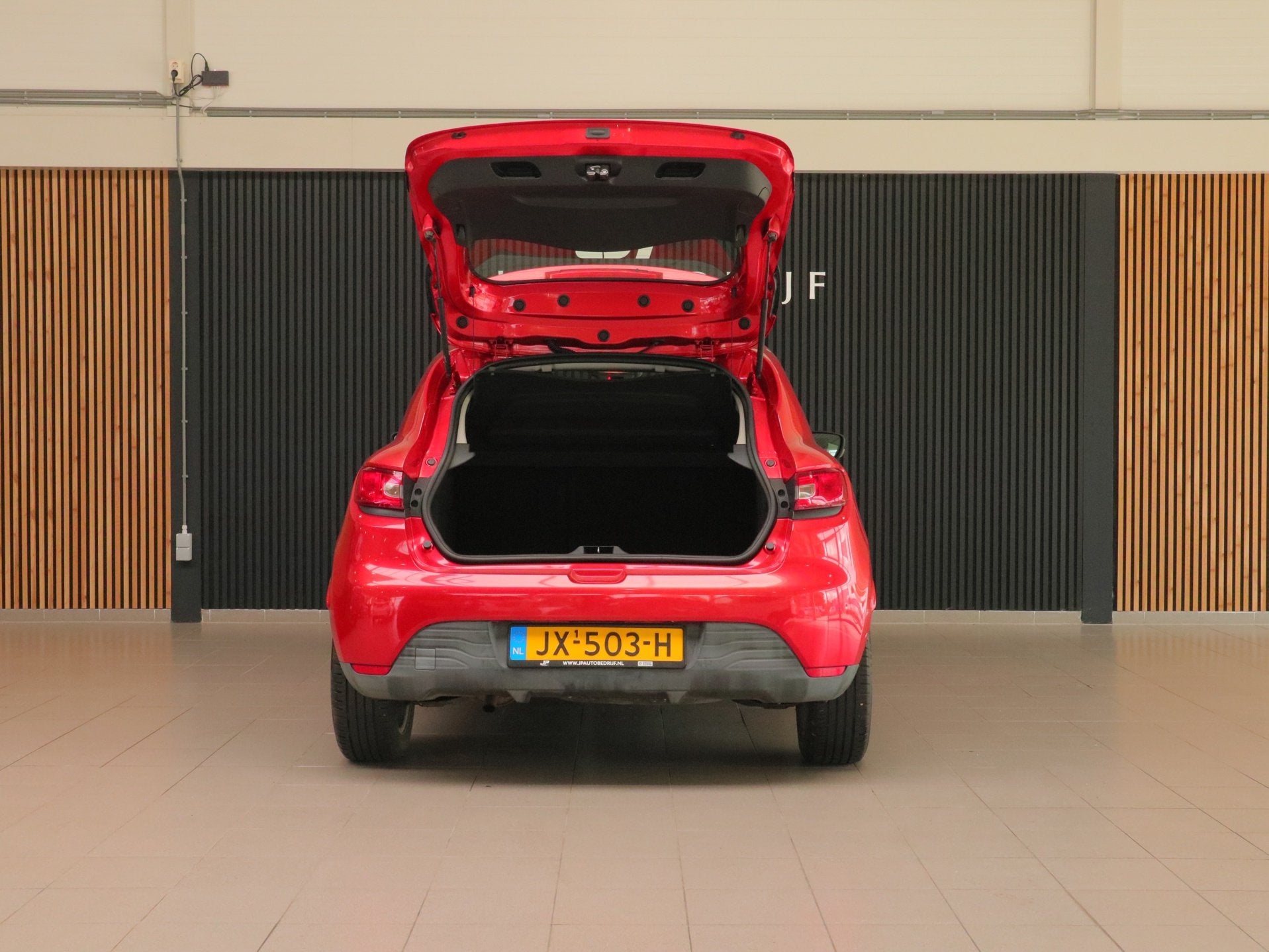Renault Clio 1.2 Authentique | Cruise Control | Airco | Navi, Auto's, Voorwielaandrijving, Euro 5, Stof, Gebruikt