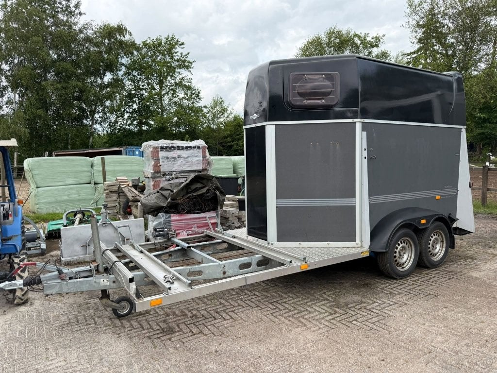 Humbaur 2 paards mentrailer, koetsenframe, elektrische lier., Dieren en Toebehoren, Ophalen of Verzenden, Gebruikt, Hout, 2-paards trailer