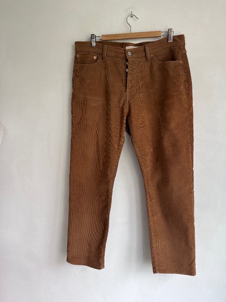 Levis broek ribfluweel bruin maat 32, Maat 52/54 (L), Bruin, Verzenden, Zo goed als nieuw