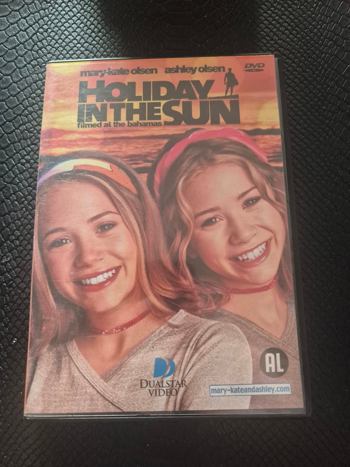 Holiday in the sun, Alle leeftijden, Ophalen of Verzenden, Zo goed als nieuw, Romantische komedie