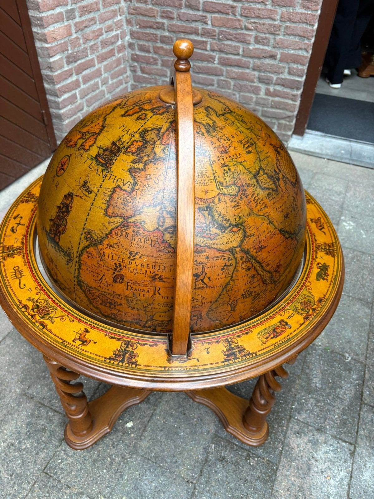 ANTIEKE bar globe drank wereldbol barglobe globebar XXL, Huis en Inrichting, Woonaccessoires | Wereldbollen, Ophalen, Zo goed als nieuw