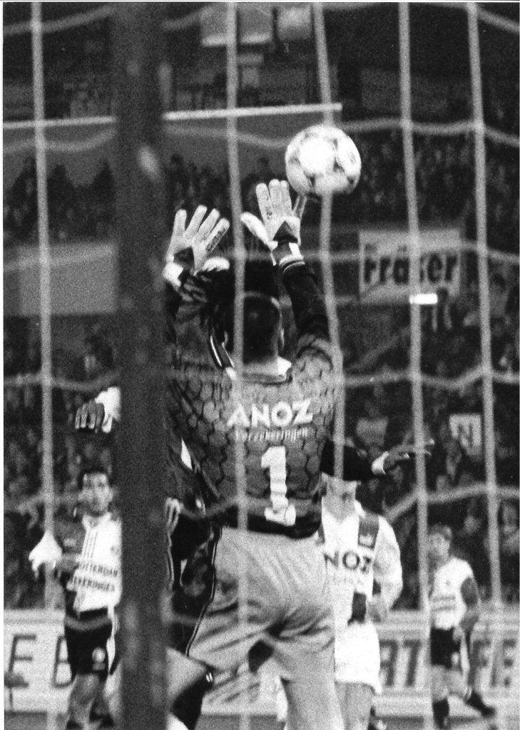 persfoto Piet Bouts 01-04-1998 Feyenoord- FC Groningen 2x, Verzamelen, Sportartikelen en Voetbal, Verzenden, Zo goed als nieuw