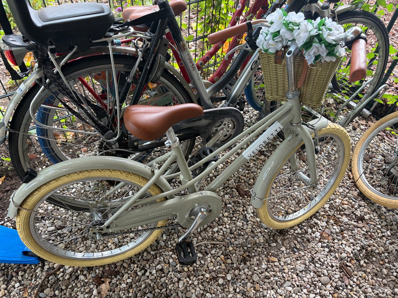 Veloretti Junior kinderfiets - Zo goed als nieuw, Ophalen of Verzenden, Zo goed als nieuw, Velgrem, 16 tot 20 inch