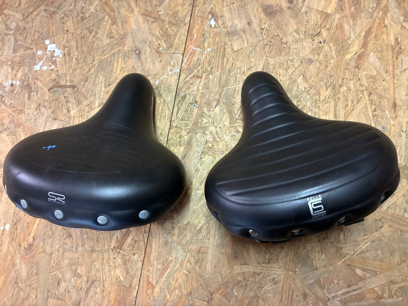 Selle royal zadels fietszadels als nieuw 4 stuks, Ophalen, Zo goed als nieuw