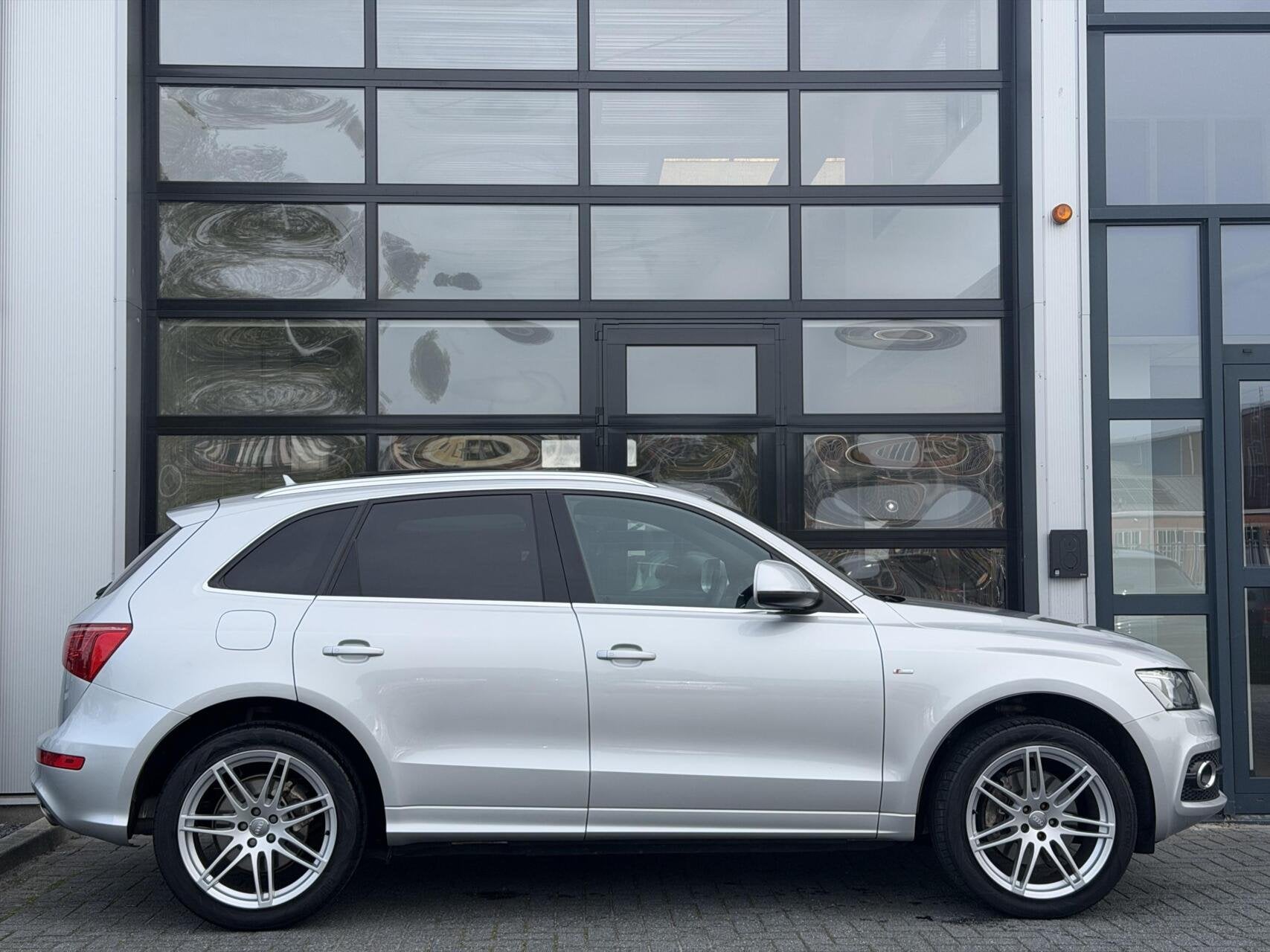 Audi Q5 3.2 V6 FSI quattro Pro Line S / S-Line / PANO / LEDE, Auto's, Euro 5, Gebruikt, 1770 kg, Q5