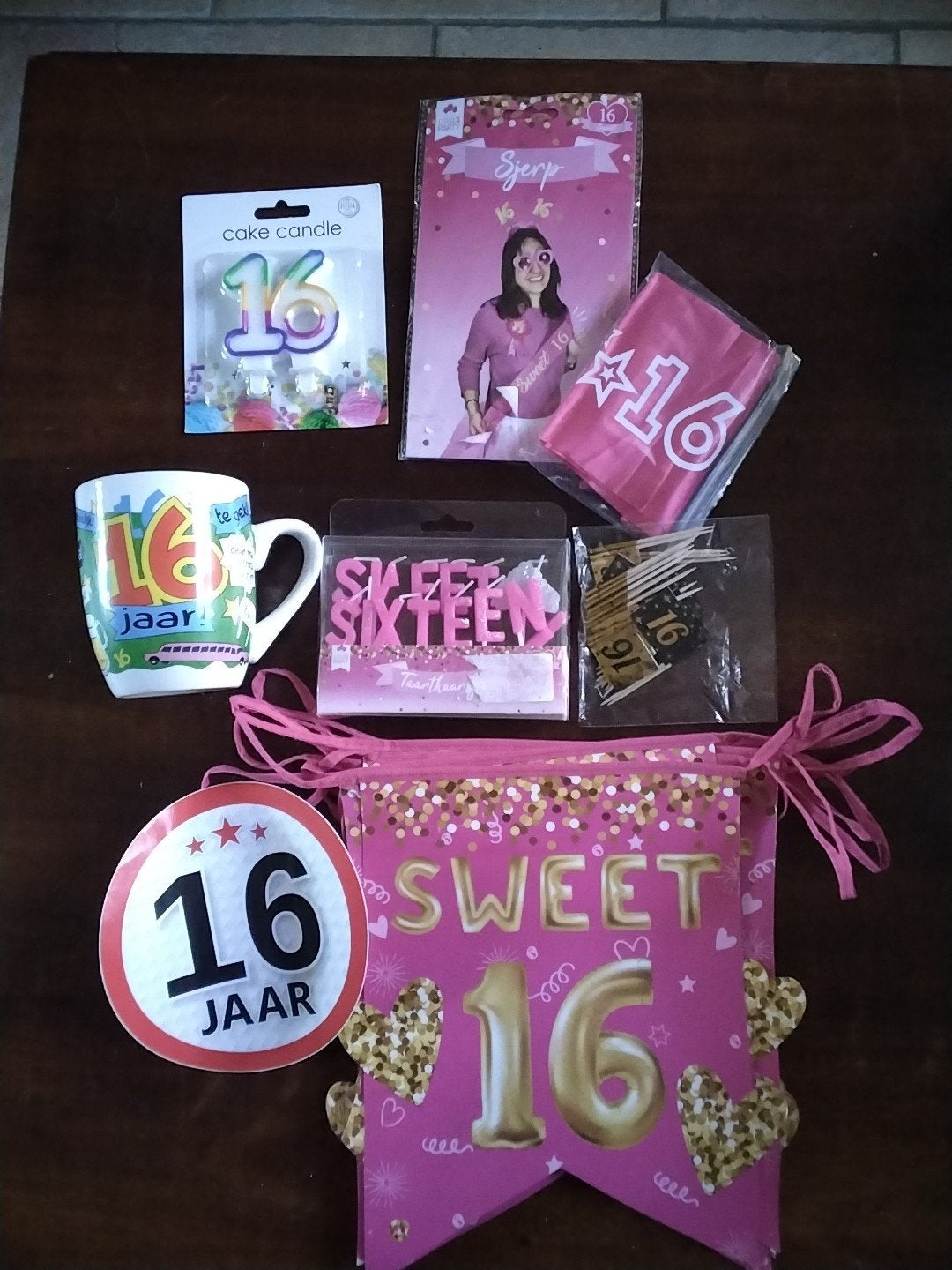 Sweet Sixteen Verjaardag Pakket - Feestartikelen 16 jaar, Hobby en Vrije tijd, Ophalen of Verzenden, Nieuw, Feestartikel, Verjaardag