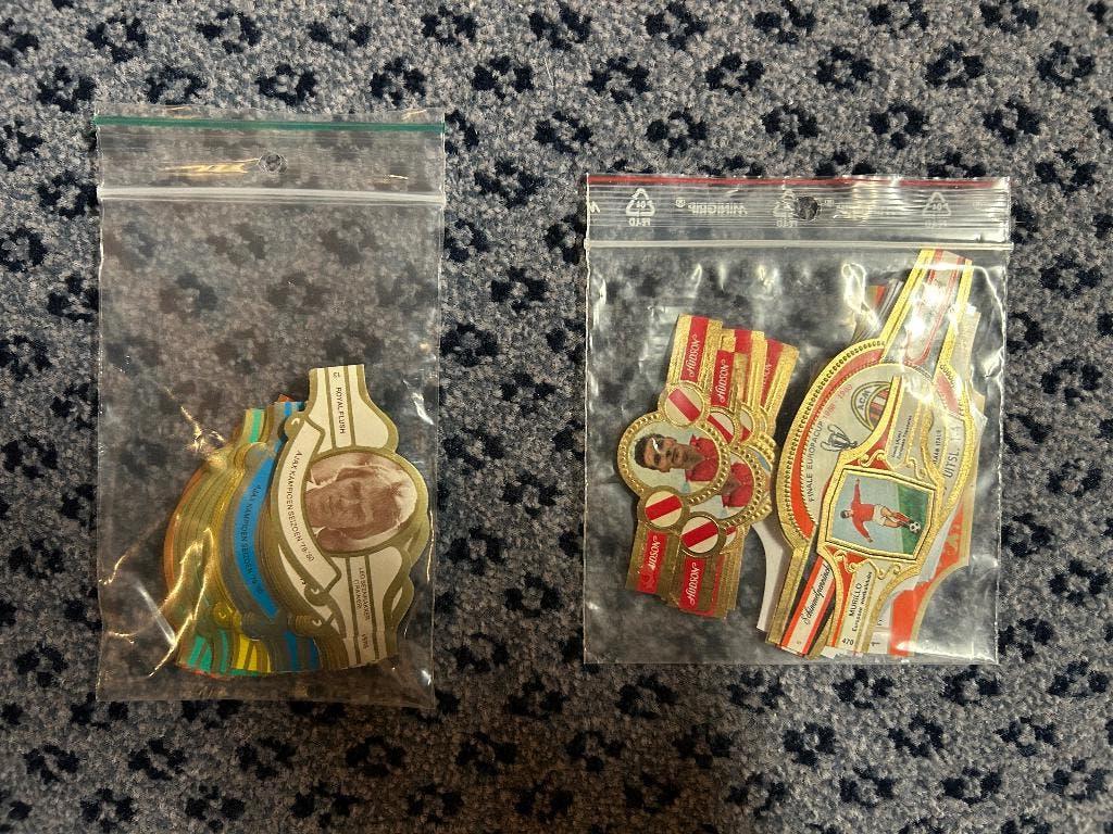 Circa 100 sigarenbandjes Ajax, diverse series, Verzamelen, Verzenden, Zo goed als nieuw, Ajax, Poster, Plaatje of Sticker