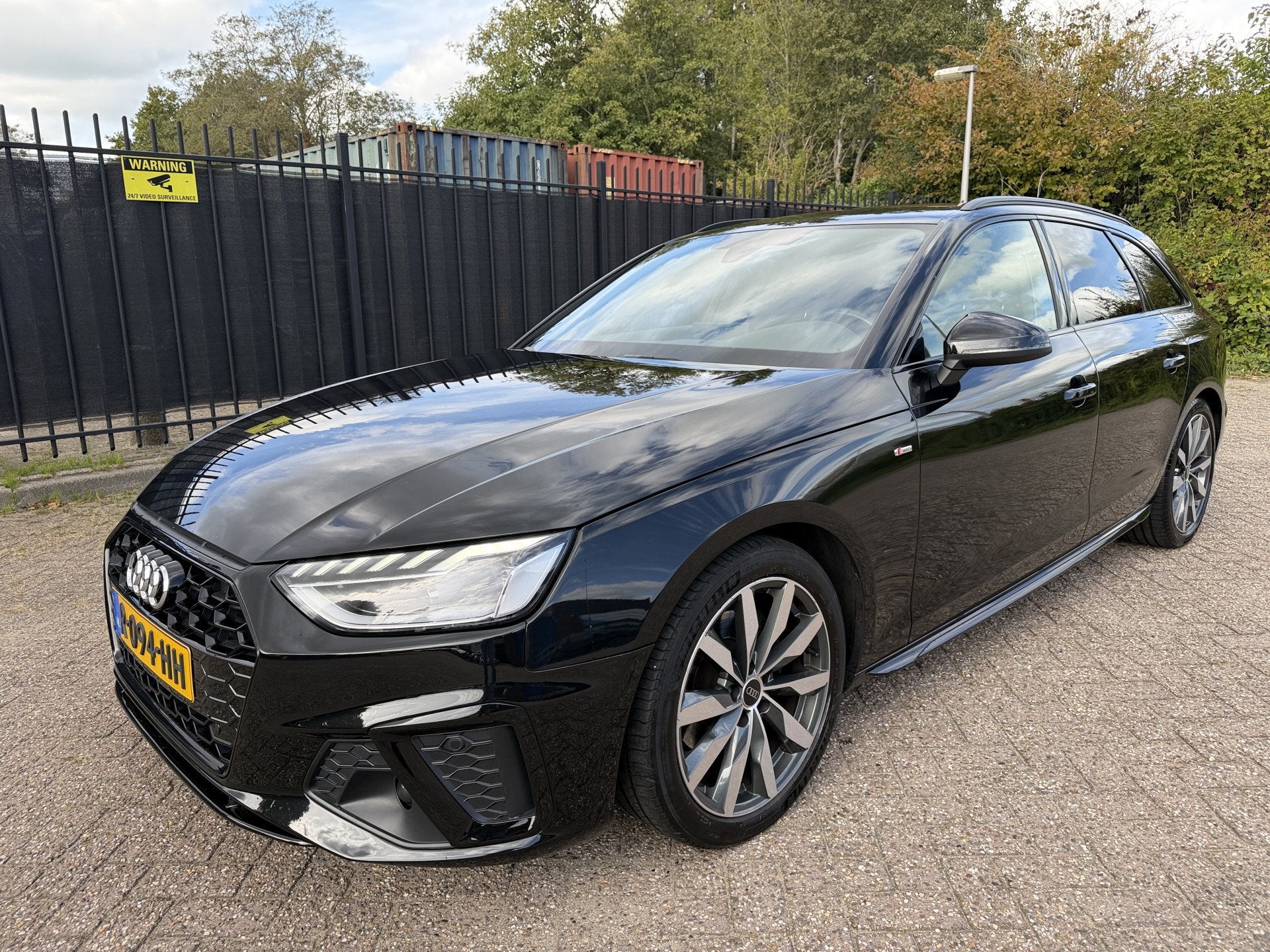 Audi A4 Avant 35 TFSI S-Line Competition Carplay/Stoelverw/L, Auto's, Gebruikt, 4 cilinders, Zwart, Origineel Nederlands