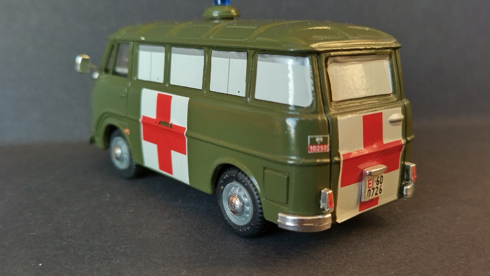 Alfa Romeo F12 Ambulance militair leger 1:43 Off 43 Pol, Overige merken, Auto, Verzenden, .