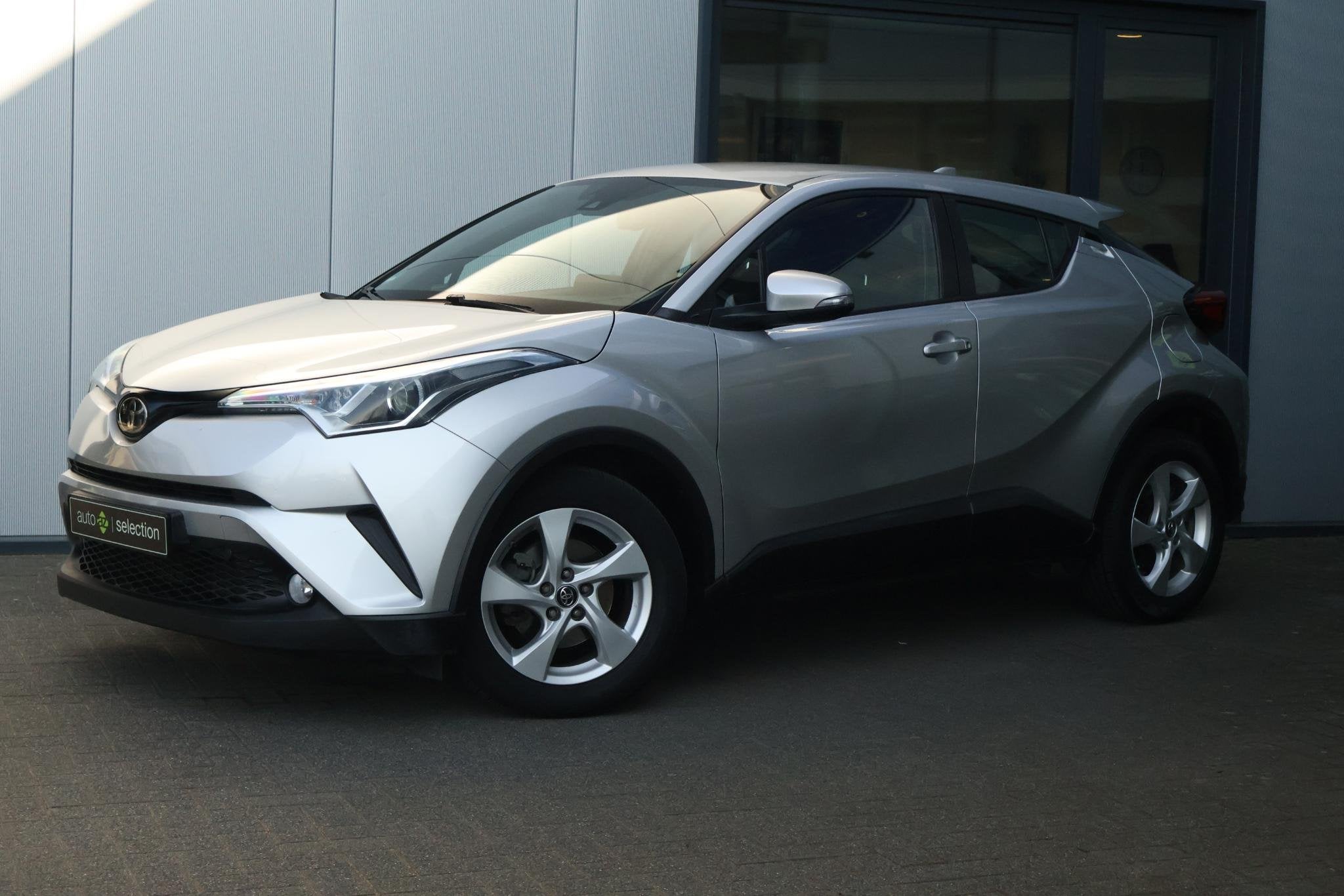 Toyota C-HR 1.2 Dynamic / Camera / Cruise / DAB, Auto's, Toyota, Stof, Gebruikt, Euro 6, 4 cilinders