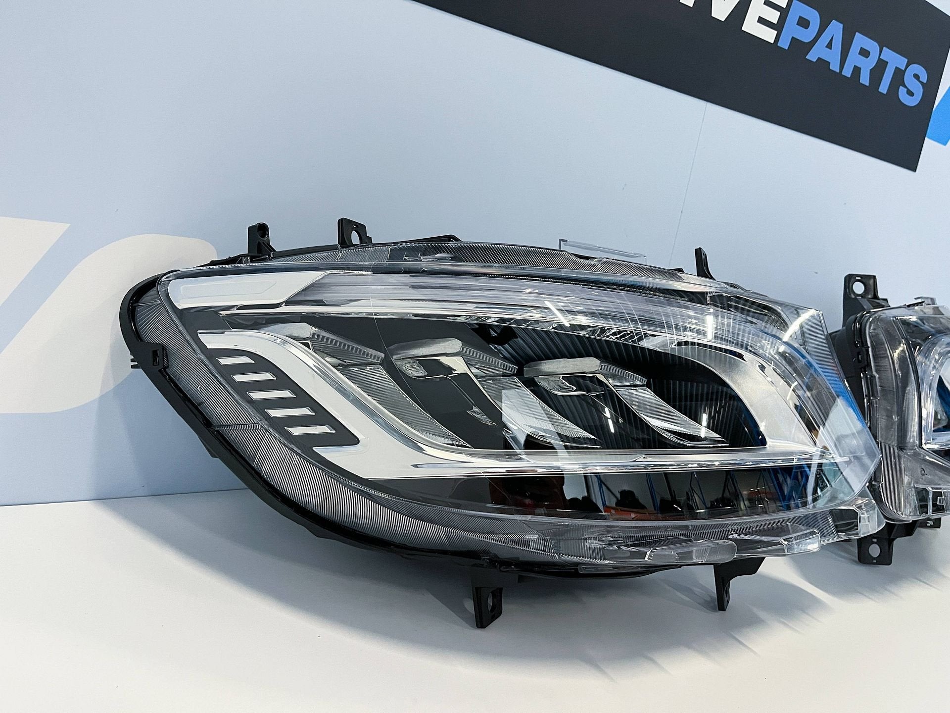 Mercedes-Benz Sprinter W907 Koplampen Set LED – Plug & Play, 12 maanden garantie, -, -, Nieuw