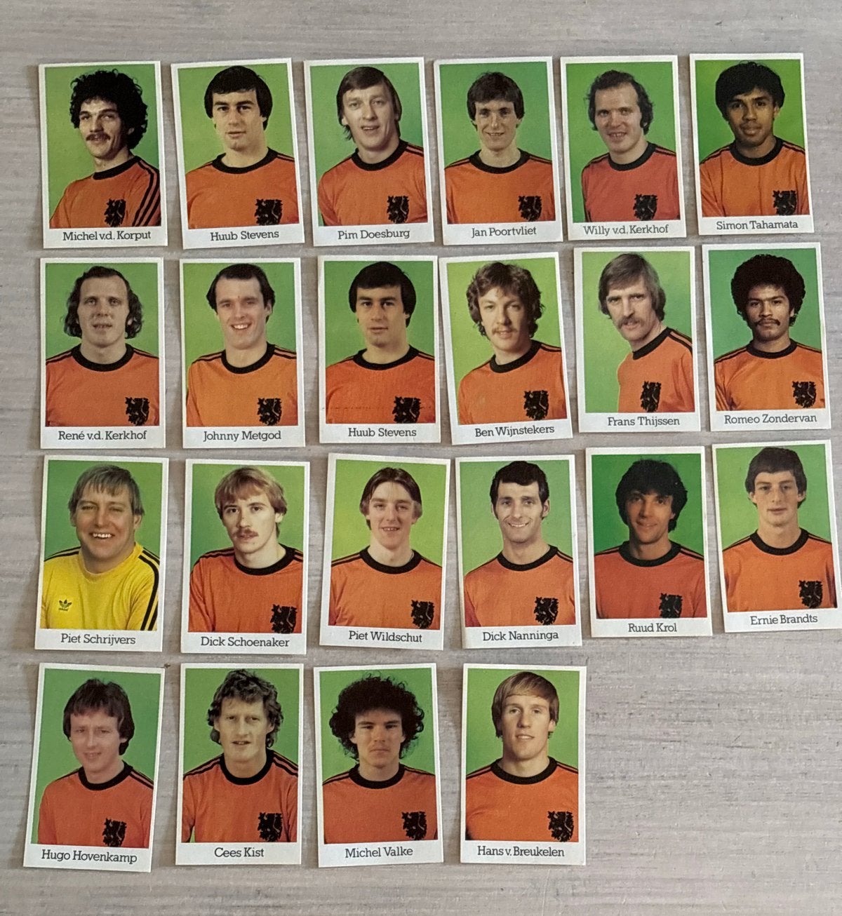 Hema Hup Holland Voetbalplaatjes te 1980 - Complete Set, Ophalen of Verzenden, Gebruikt, Overige sporten, Poster, Plaatje of Sticker