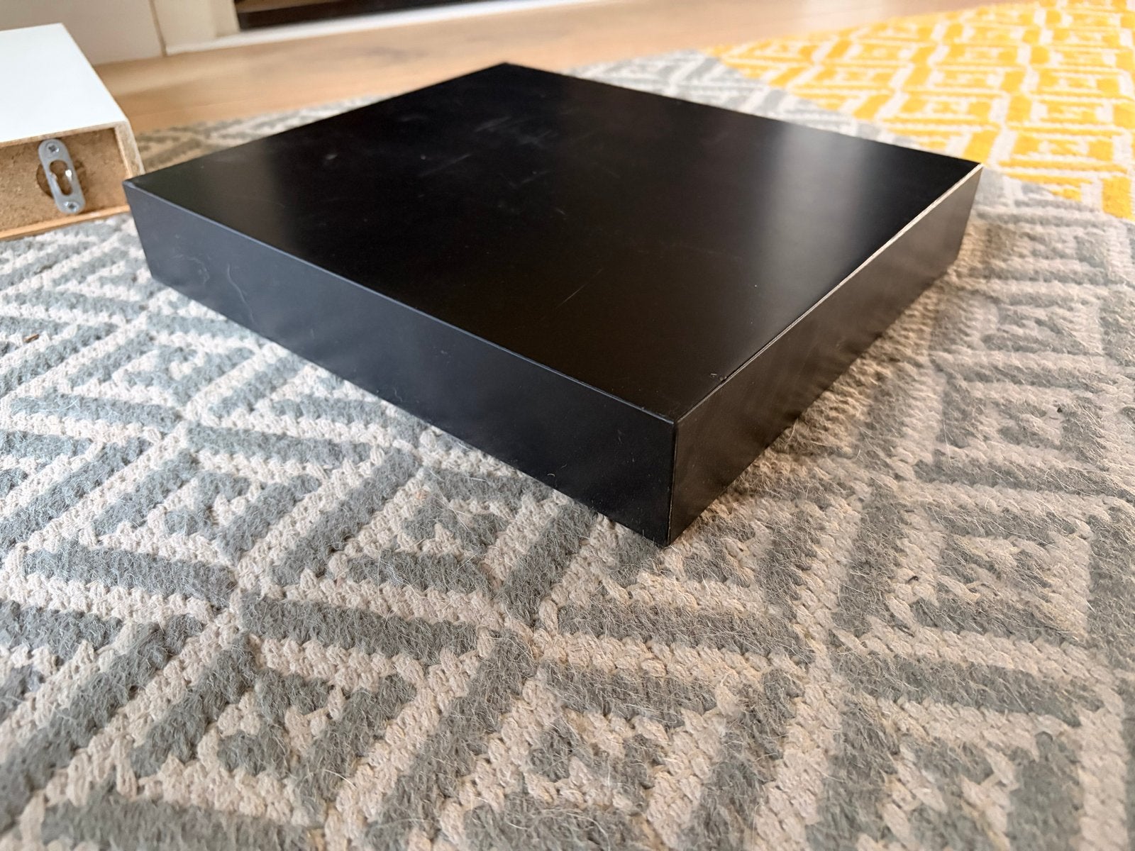 Zwarte wandplank ikea lack, Ophalen of Verzenden, Gebruikt