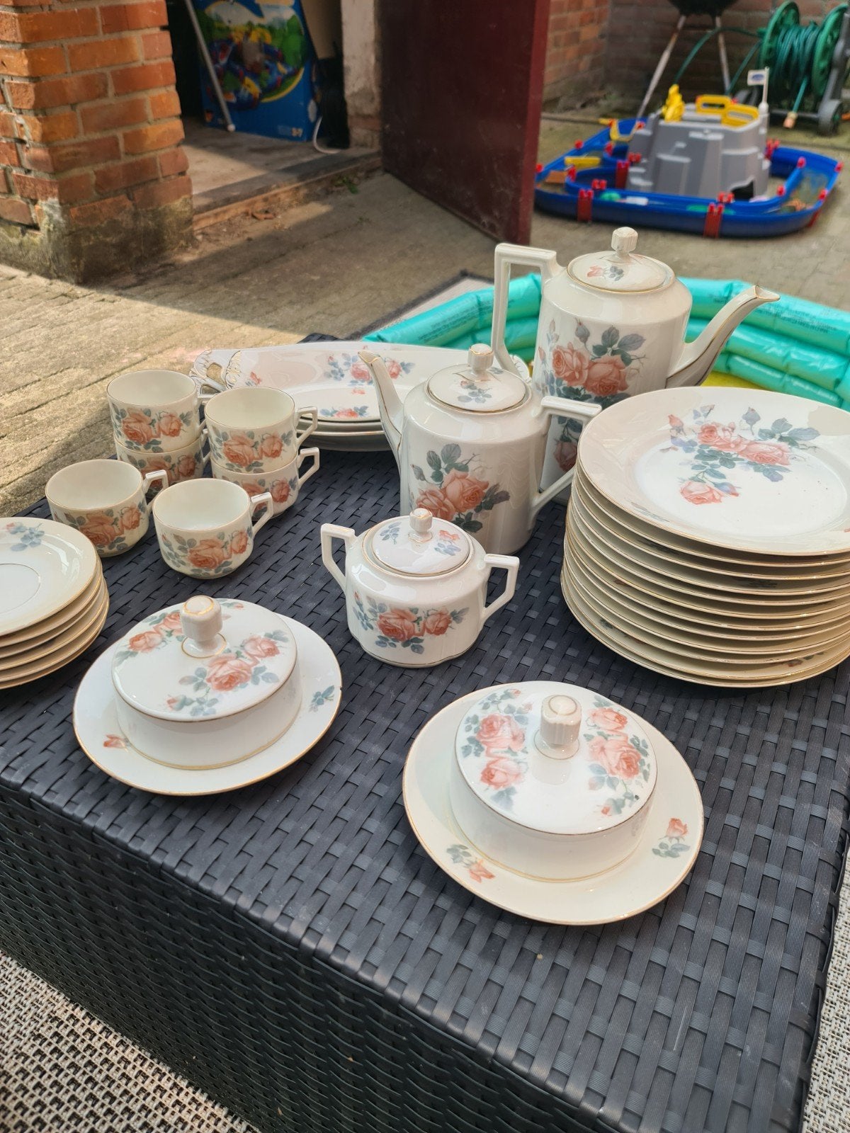 Vintage Koenigszelt Silesia servies met rozenmotief, Ophalen