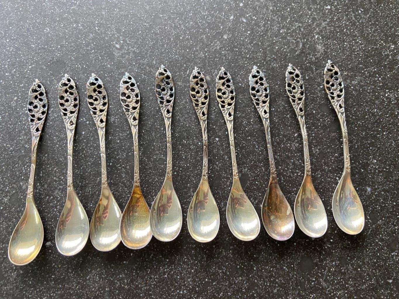 10 oude Zilveren lepeltjes theelepel zwaardje zilver keur, Antiek en Kunst, Ophalen of Verzenden