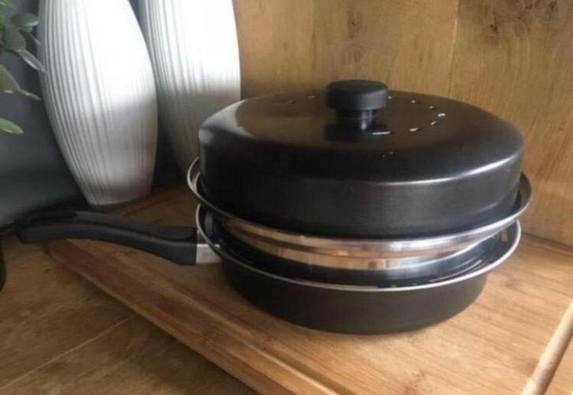 Multifunctionele pan met stoom- en raspfunctie, Ophalen of Verzenden, Zo goed als nieuw, Rvs, Met handvatten