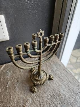 Oude bronzen joodse kandelaar met 9 armen, Antiek en Kunst, Ophalen of Verzenden, Brons