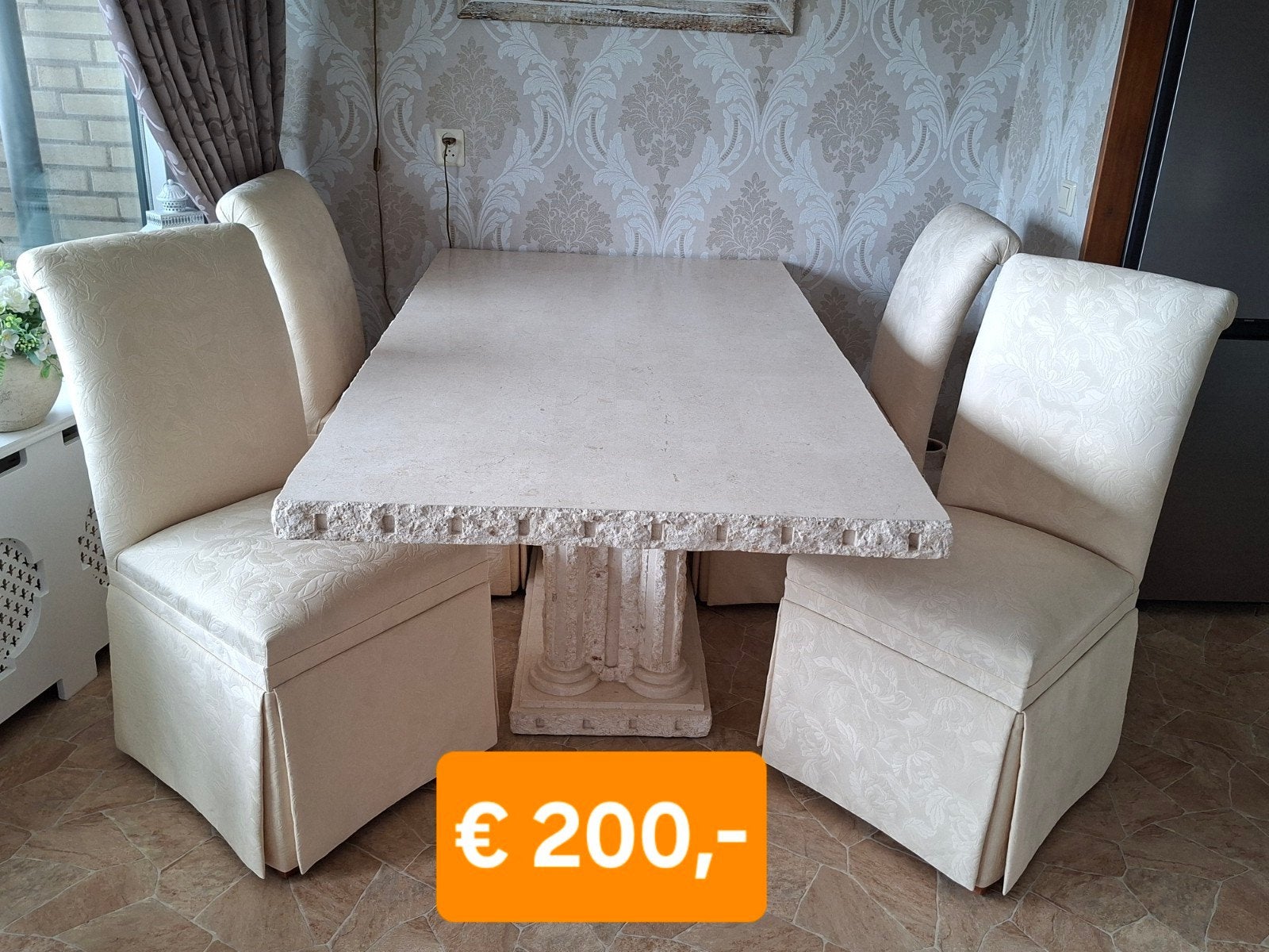 Stenen eettafel Manhattan Style Archimedis met 4 ecru stoele, Ophalen, Overige materialen, 100 tot 150 cm, Zo goed als nieuw