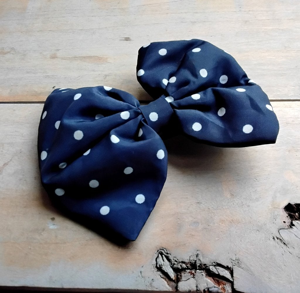 Vintage haarspeld - strik - donkerblauw - polkadots - stipj, Ophalen of Verzenden, Zo goed als nieuw, Haarspeld