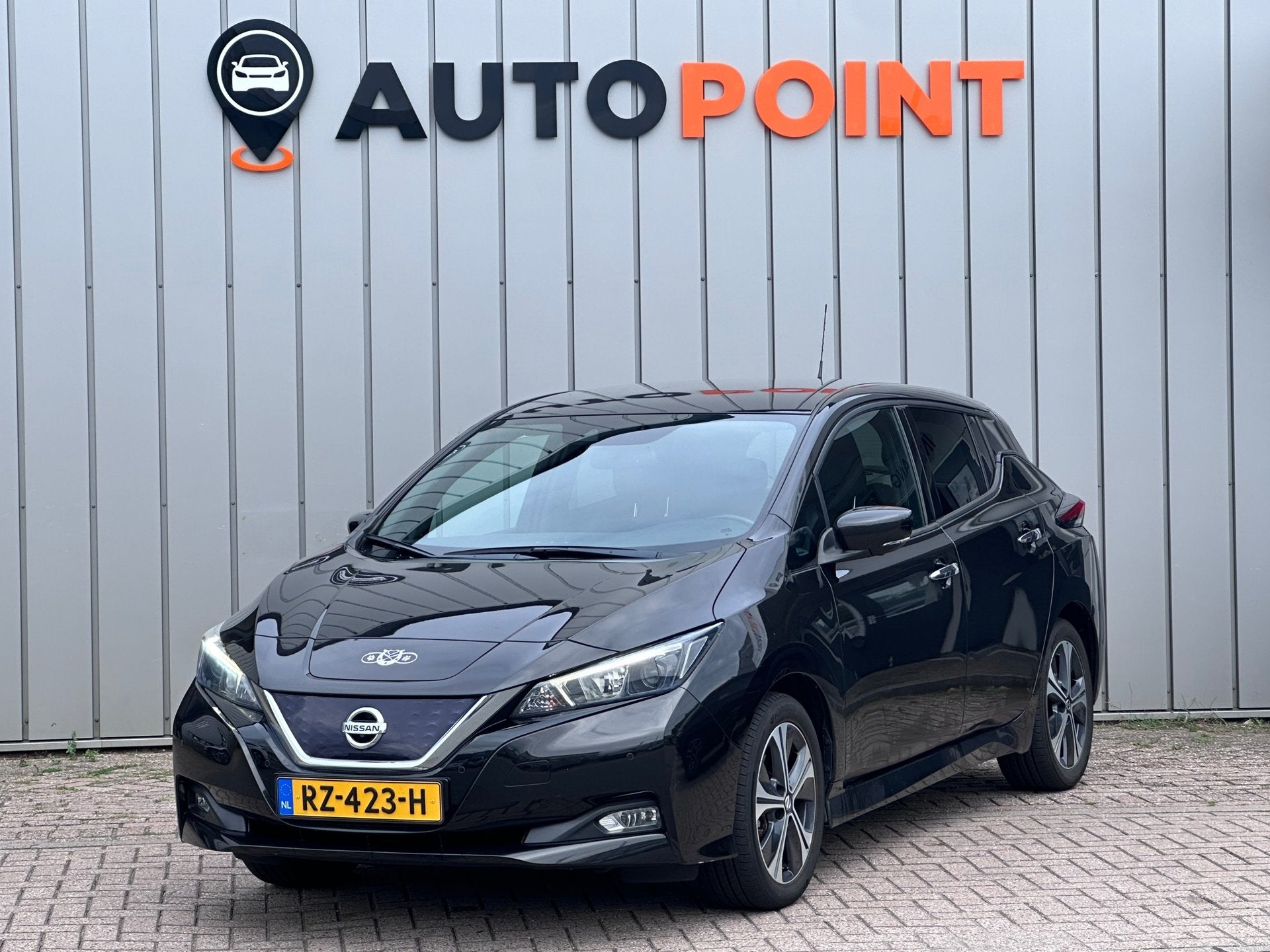 Nissan LEAF 2.ZERO EDITION 40 kWh 360 CAMERA PDC STOELVRW, Stof, Gebruikt, Zwart, 150 pk